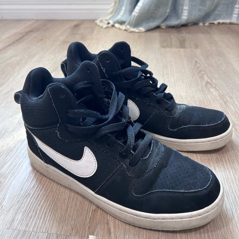 Nike Black and White Sneakers